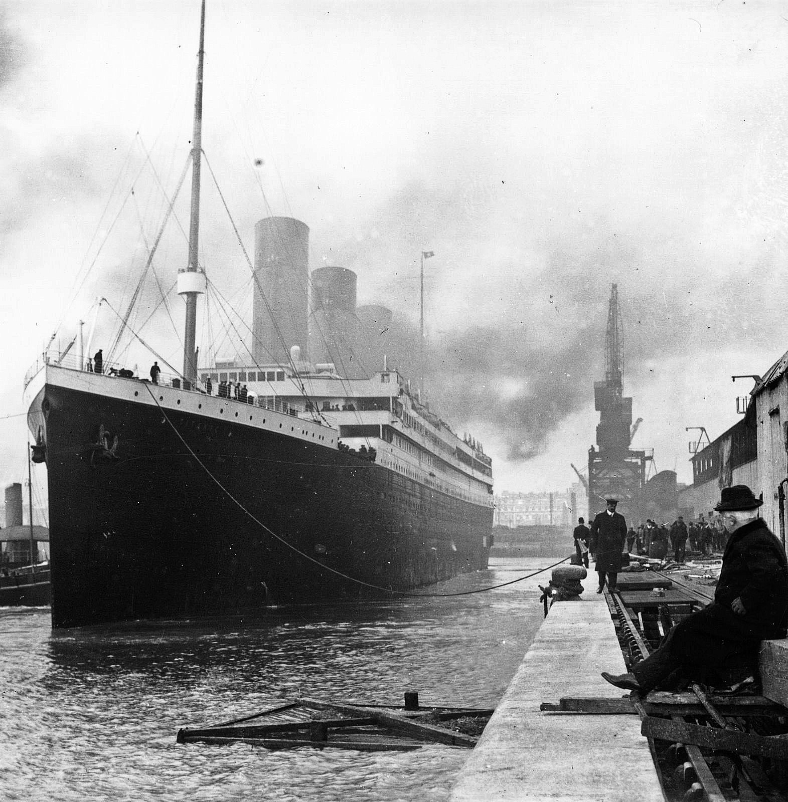 Photo of the bow of the Titanic